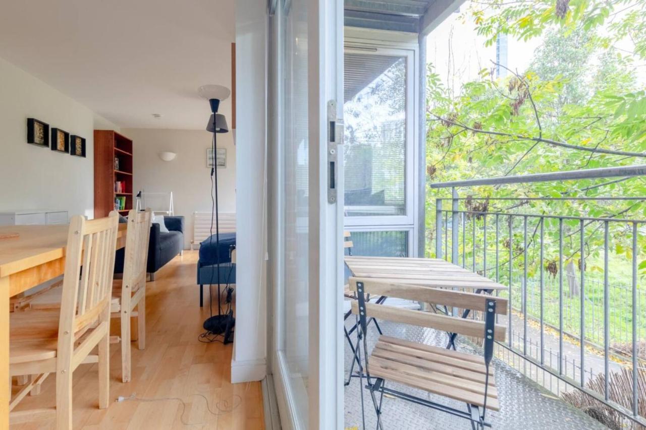 Spacious 2 Bedroom Near White Appartamento