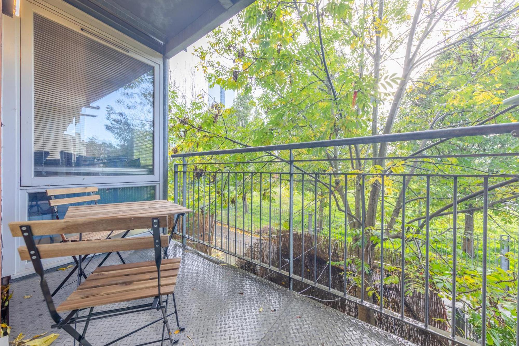 Appartamento Spacious 2 Bedroom Near White Londra